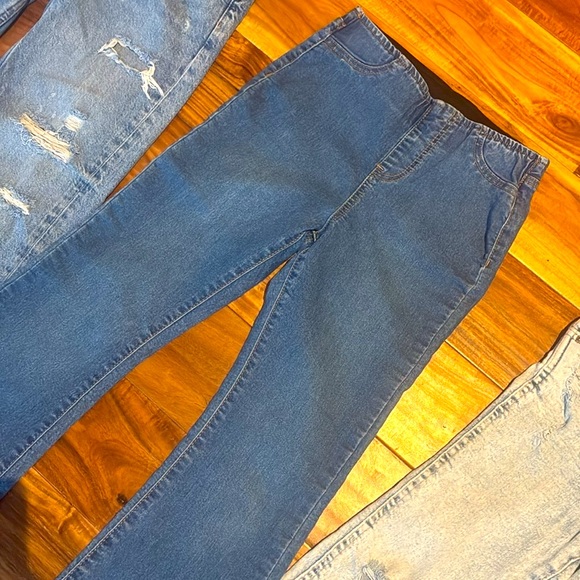 Forever 21 Kids Denim Jeans Trio - Blue, Light Blue, White (1 NEW) - Picture 11 of 17